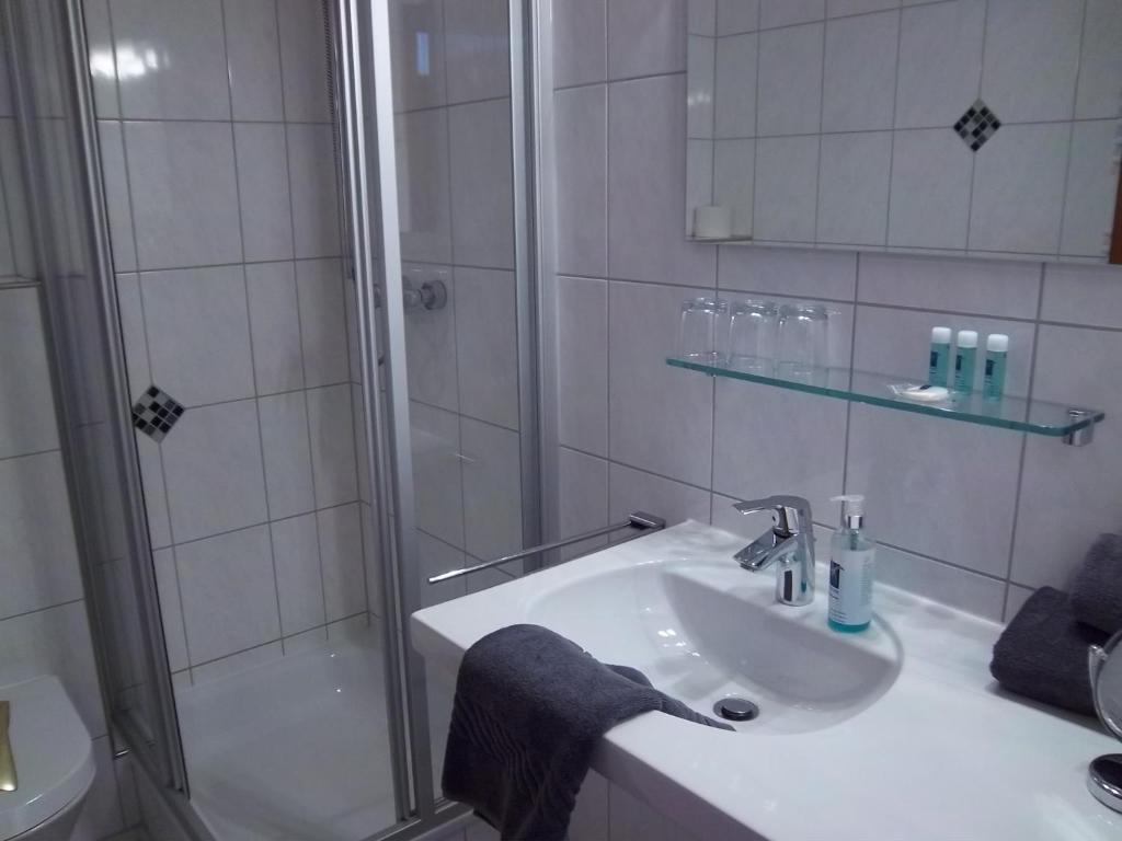Hotel Zum Stern Швайх Экстерьер фото